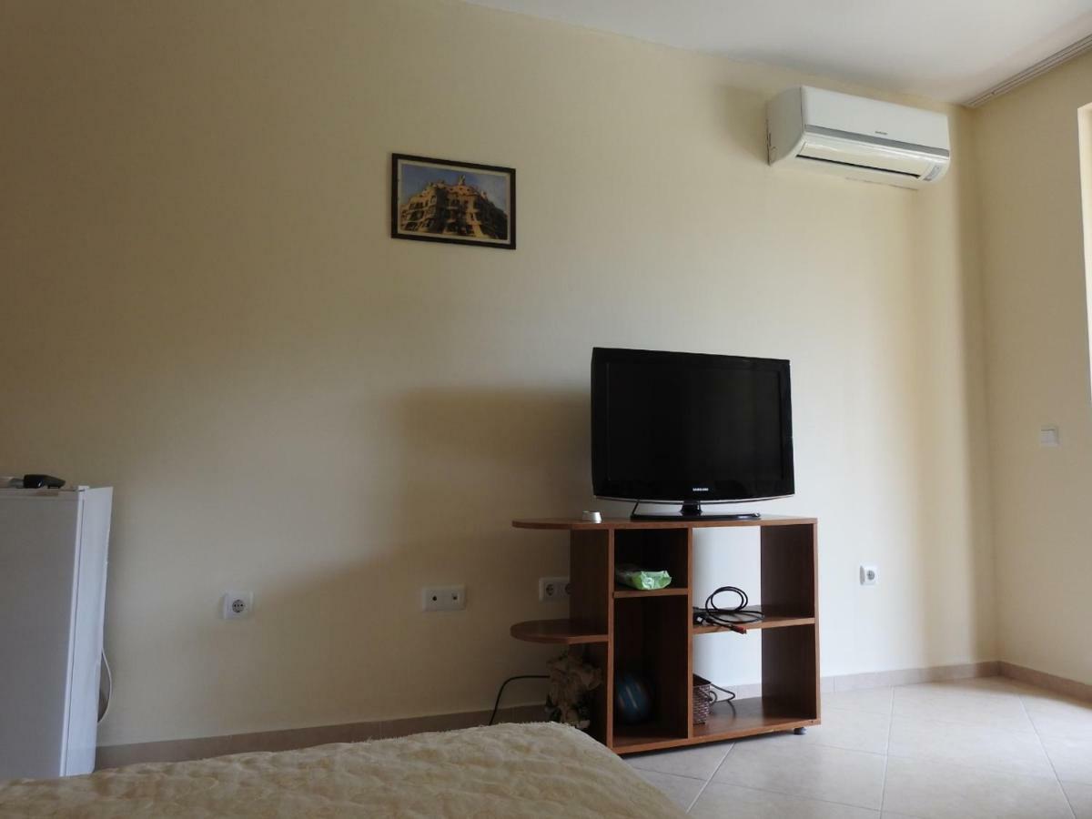 Cascadas Studio Apartment Pantai Sunny Bagian luar foto