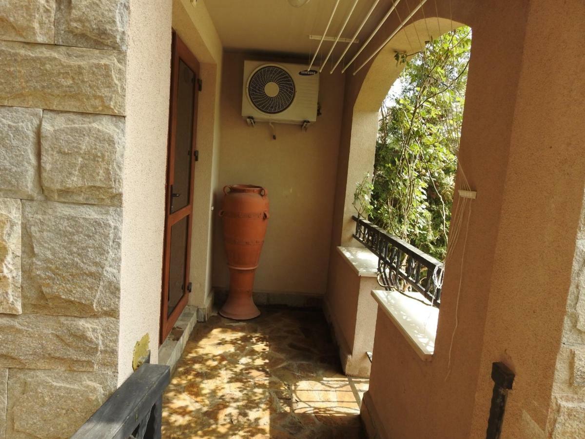 Cascadas Studio Apartment Pantai Sunny Bagian luar foto