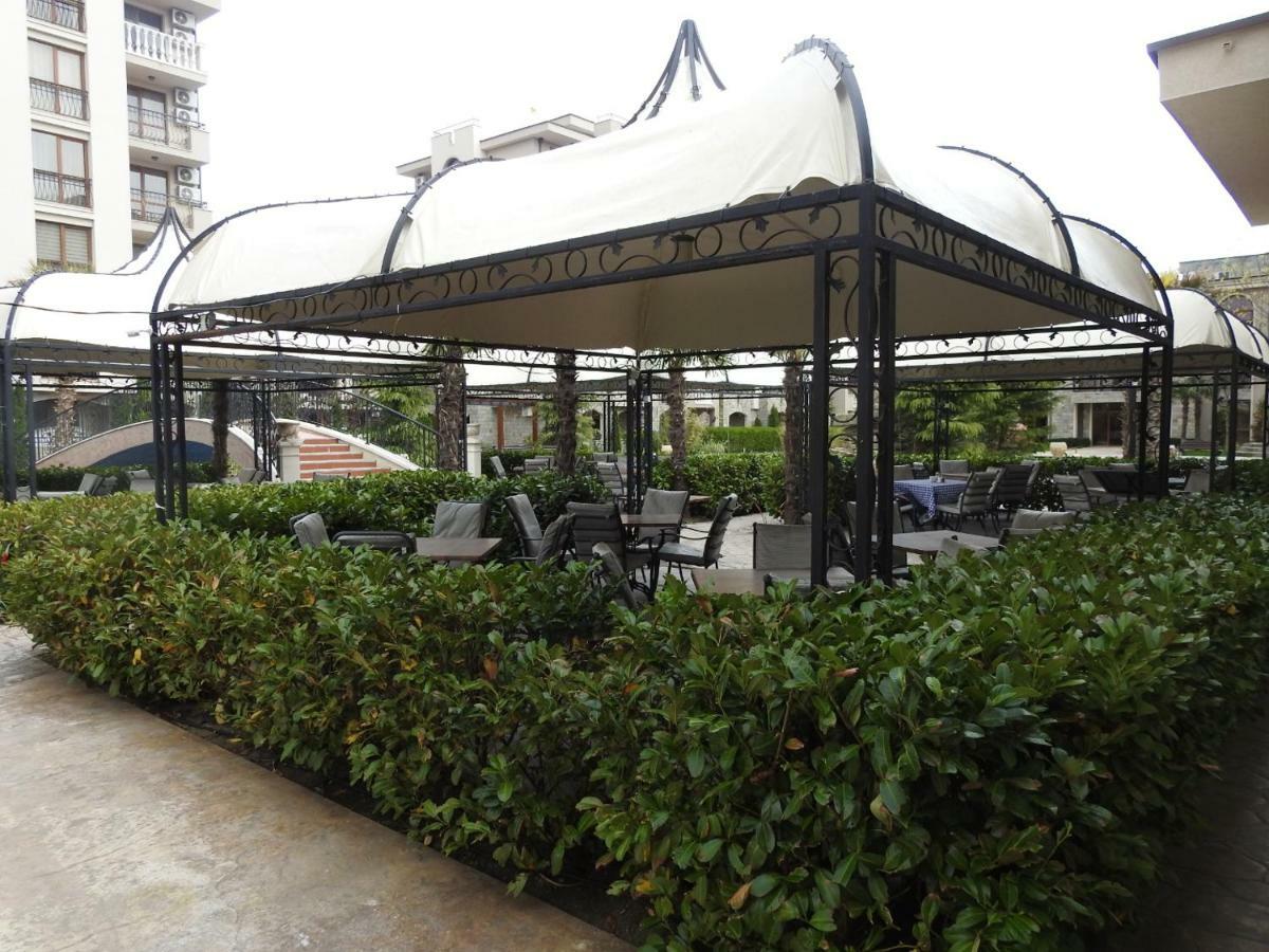 Cascadas Studio Apartment Pantai Sunny Bagian luar foto