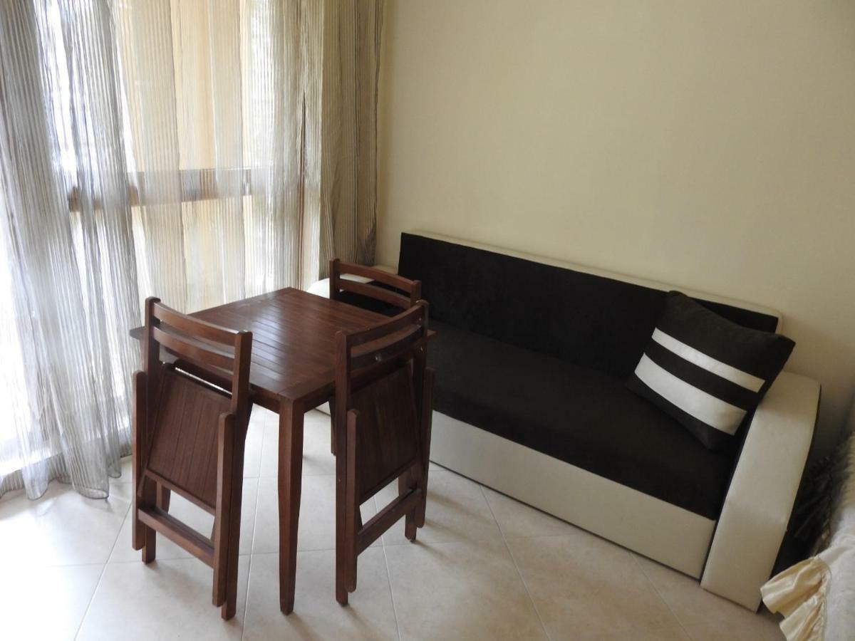 Cascadas Studio Apartment Pantai Sunny Bagian luar foto