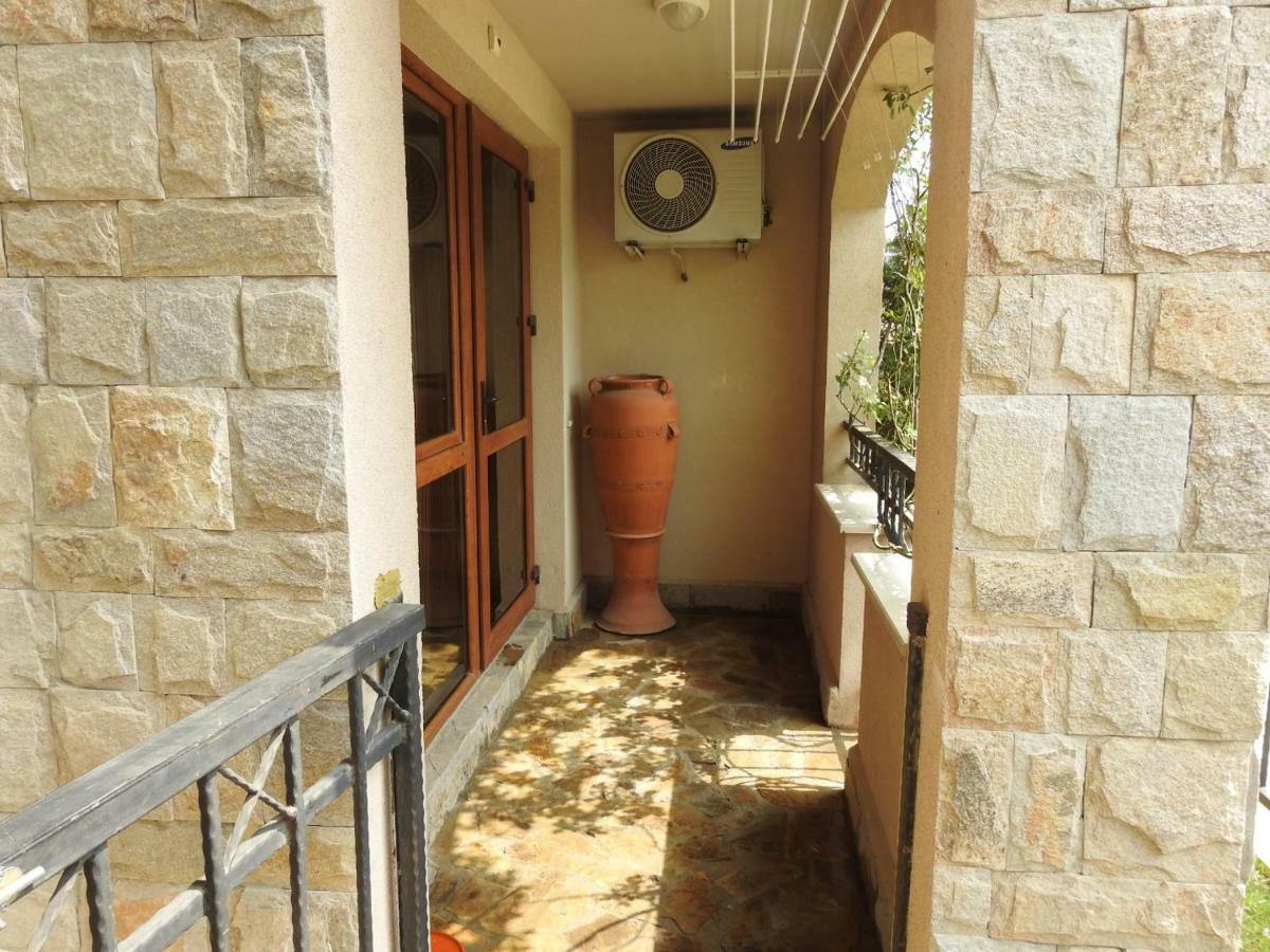 Cascadas Studio Apartment Pantai Sunny Bagian luar foto