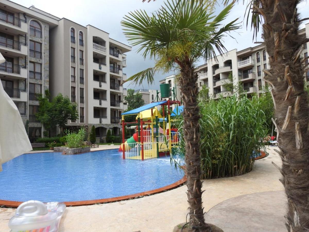 Cascadas Studio Apartment Pantai Sunny Bagian luar foto